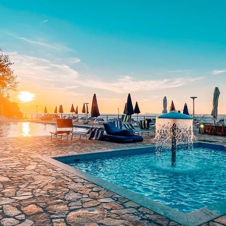 Aqua Holiday Apartments Vlorë Buitenkant foto