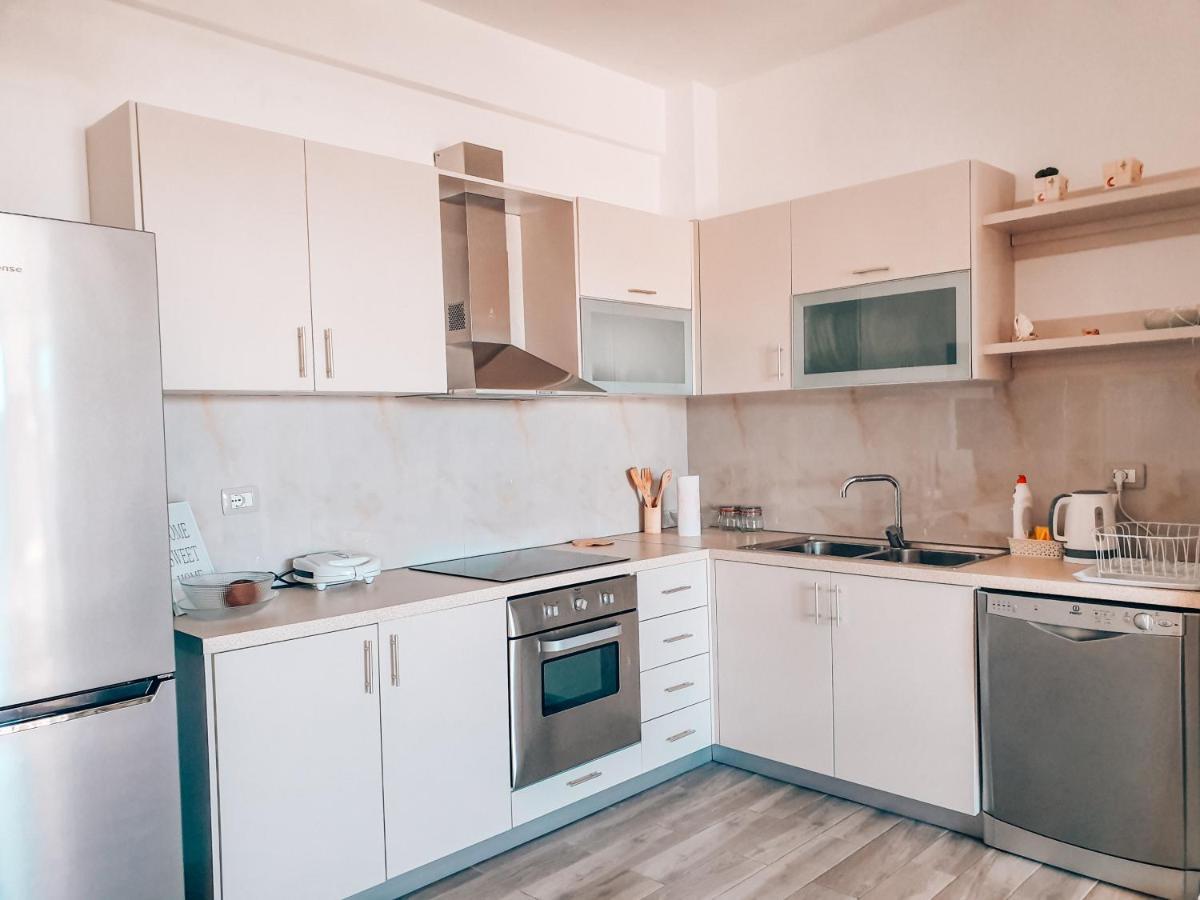 Aqua Holiday Apartments Vlorë Buitenkant foto