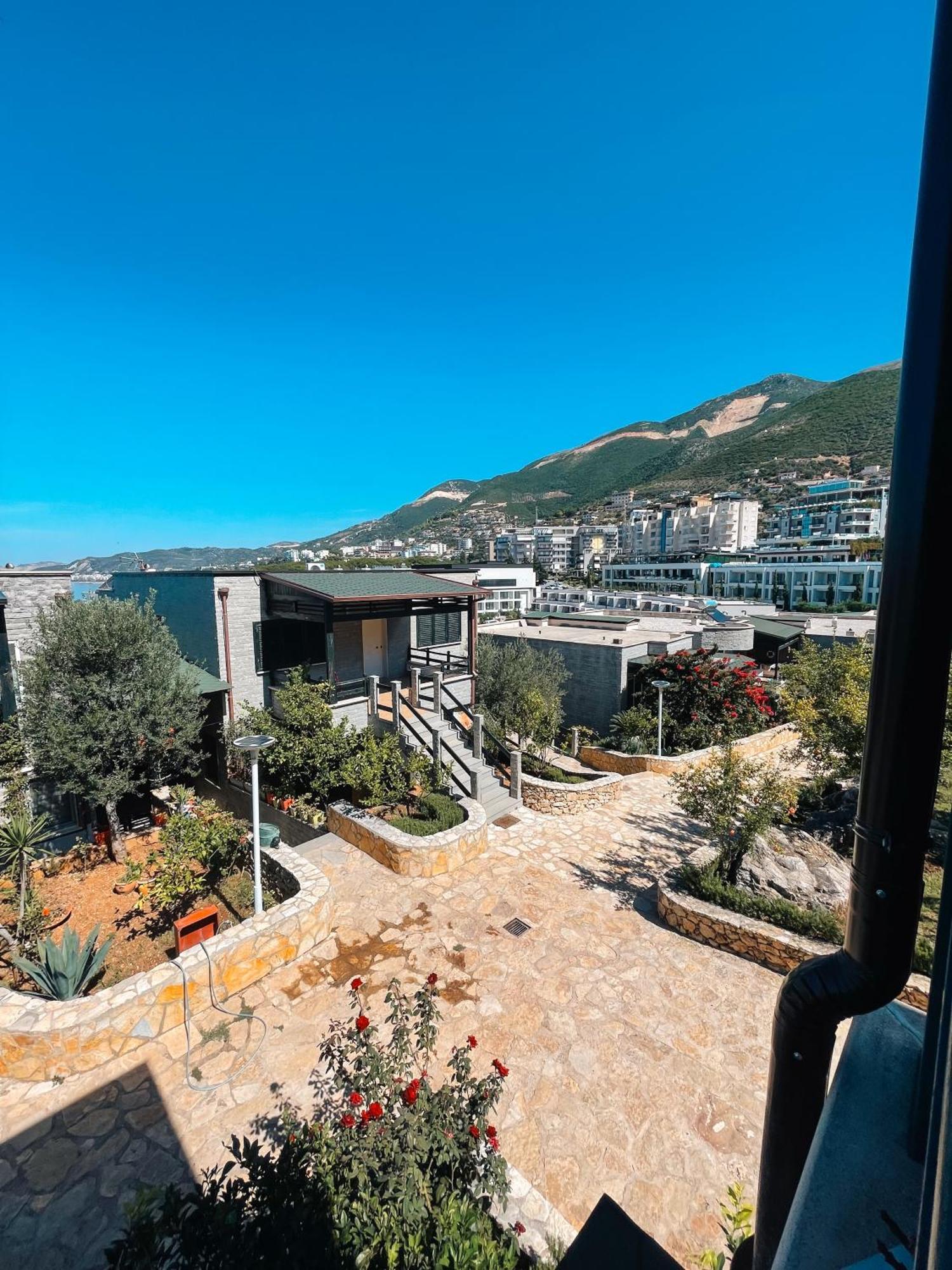 Aqua Holiday Apartments Vlorë Buitenkant foto