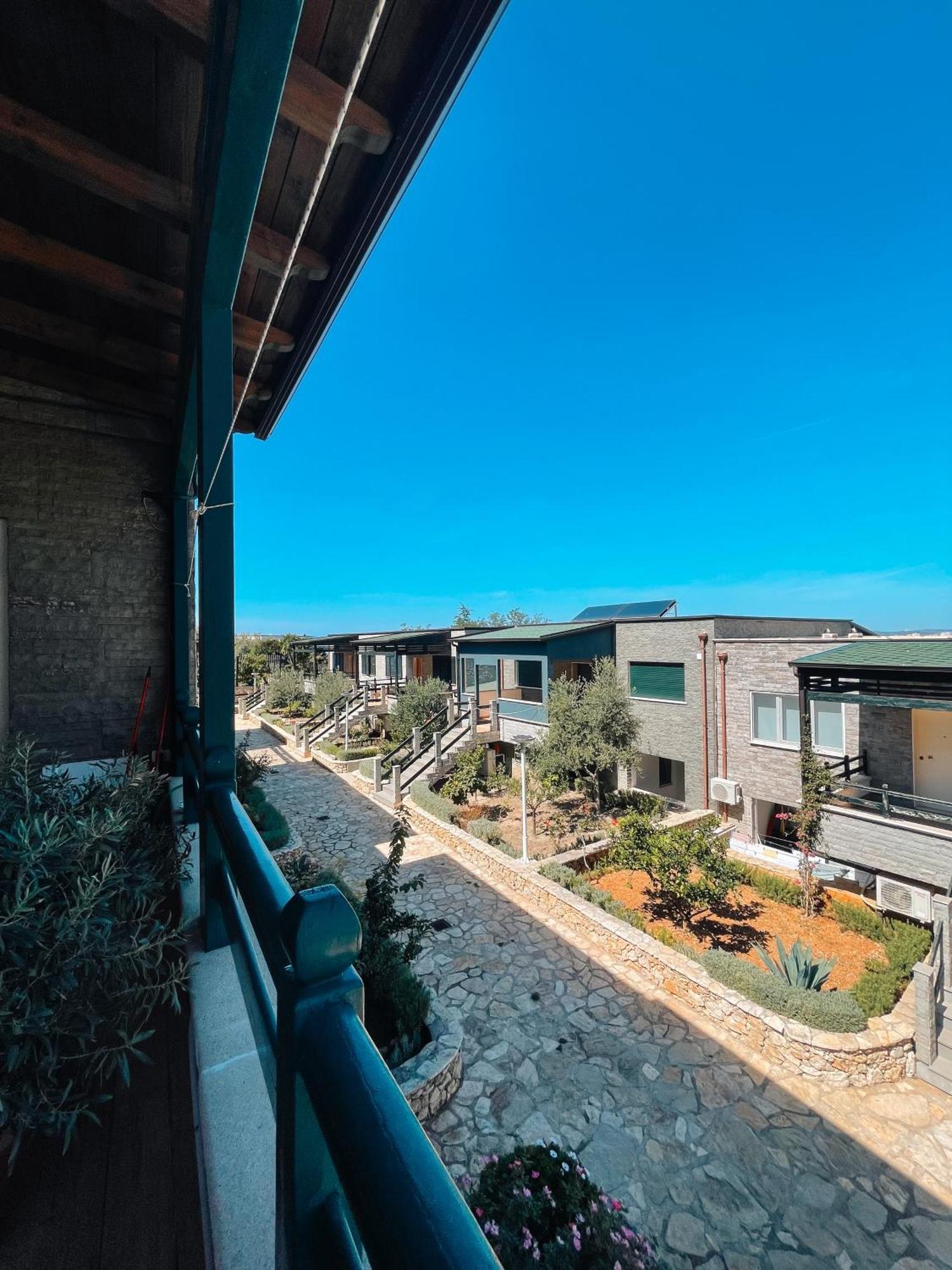 Aqua Holiday Apartments Vlorë Buitenkant foto